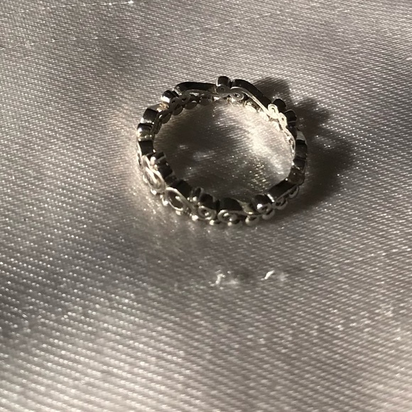 Sterling silver crown heart detailing shape ring 6 - Picture 2 of 6